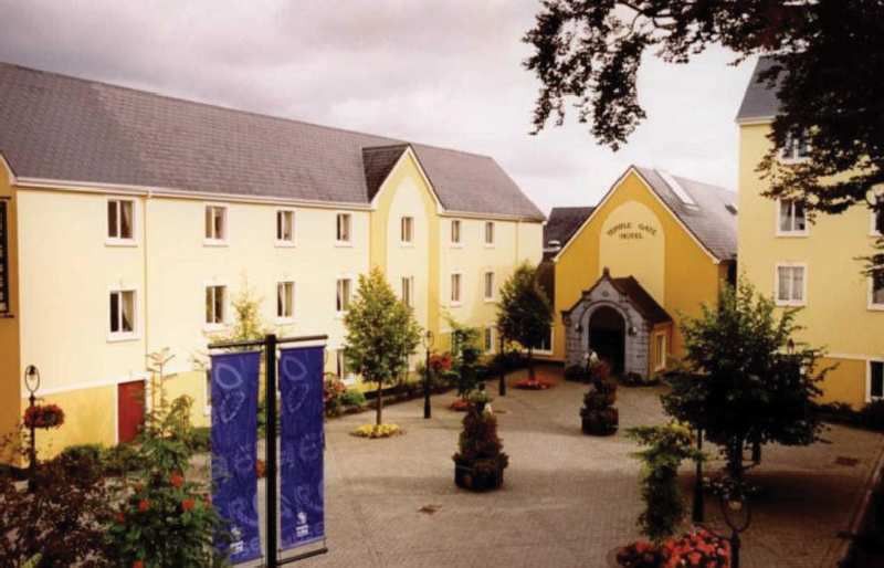Temple Gate Hotel Ennis Exteriör bild