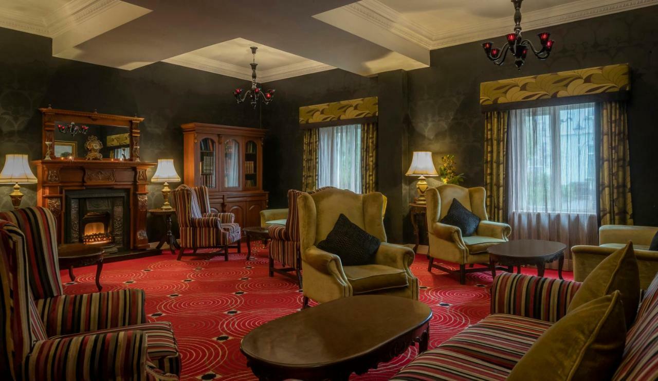Temple Gate Hotel Ennis Exteriör bild